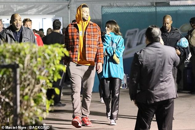 kendall jenner xinh dep sanh doi cung ban trai kem tuoi tai su kien hinh 4