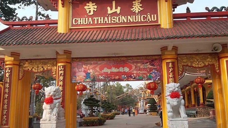 lan dau tien chua ba binh duong vang du khach giua mua le hoi hinh 6
