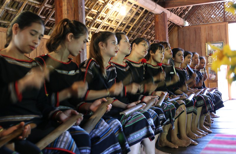  doi chieng nu, nhung nguoi noi dai tieng chieng o dak lak hinh 2