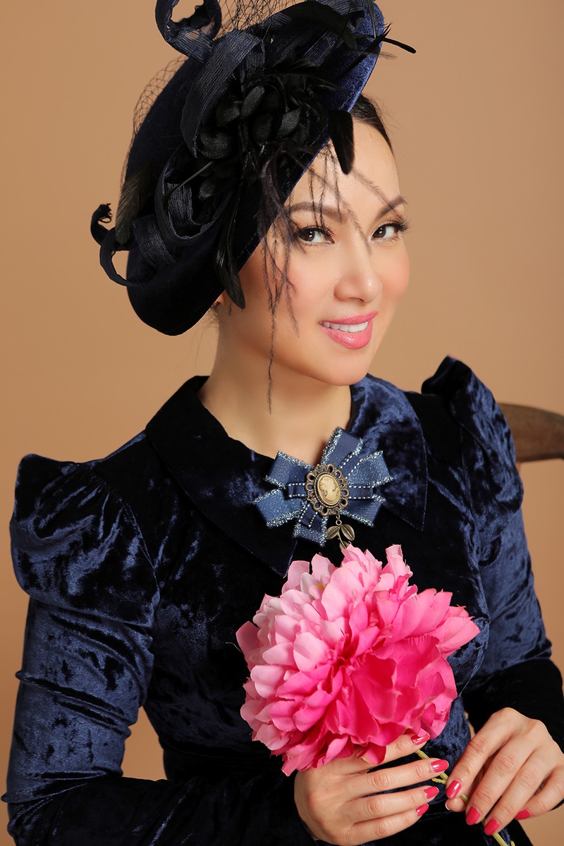 nhan sac tre trung o tuoi 47 cua ca si ha phuong hinh 11