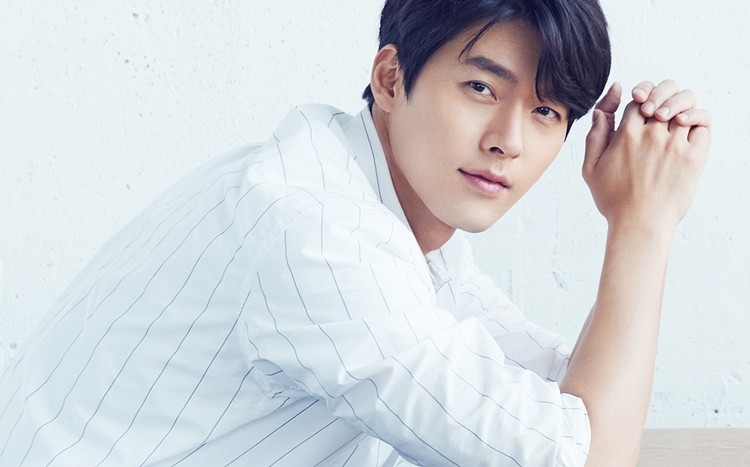hyun bin viet thu dong vien fan hinh 1