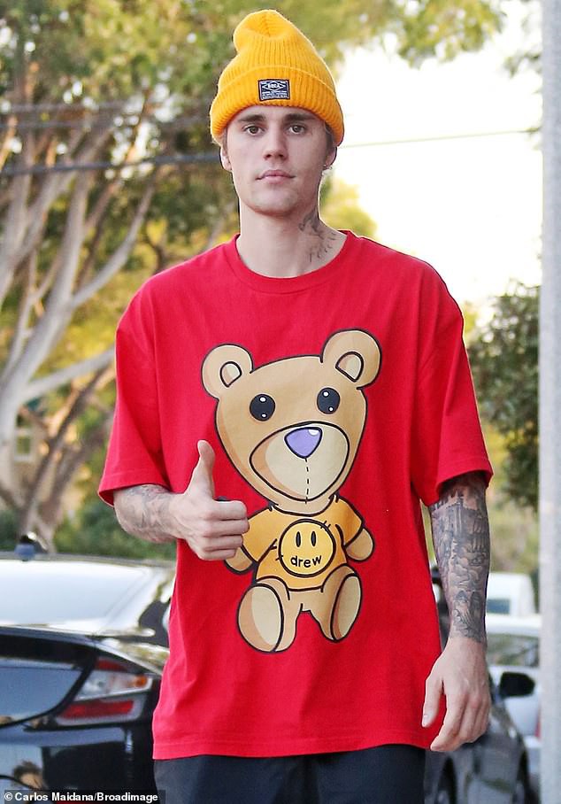 justin bieber mac do xue xoa, binh than di spa sau loat on ao tinh cam hinh 6