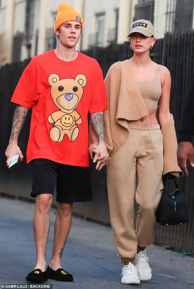 justin bieber mac do xue xoa, binh than di spa sau loat on ao tinh cam hinh 7