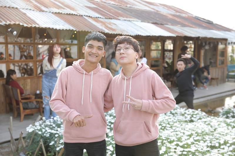 anh duc boi roi do bung mat khi lien tuc bi gan ghep voi hien ho hinh 1