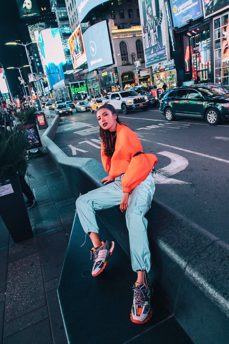 minh tu bien hoa sanh dieu trong bo anh street style o troi tay hinh 14