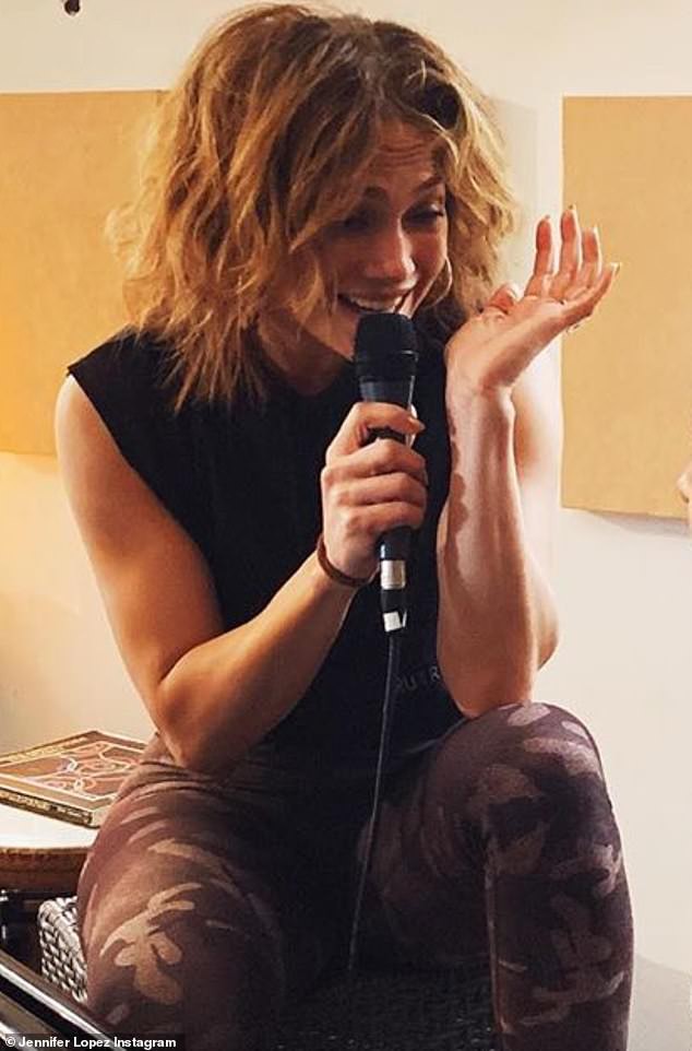 jennifer lopez tai xuat voi ve "bui bam" o tuoi 50 khi di tap gym hinh 6