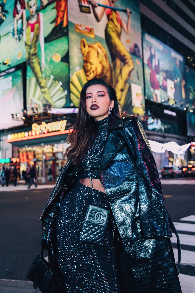 minh tu lai tiep tuc tung bo anh street style sanh dieu tai new york hinh 7