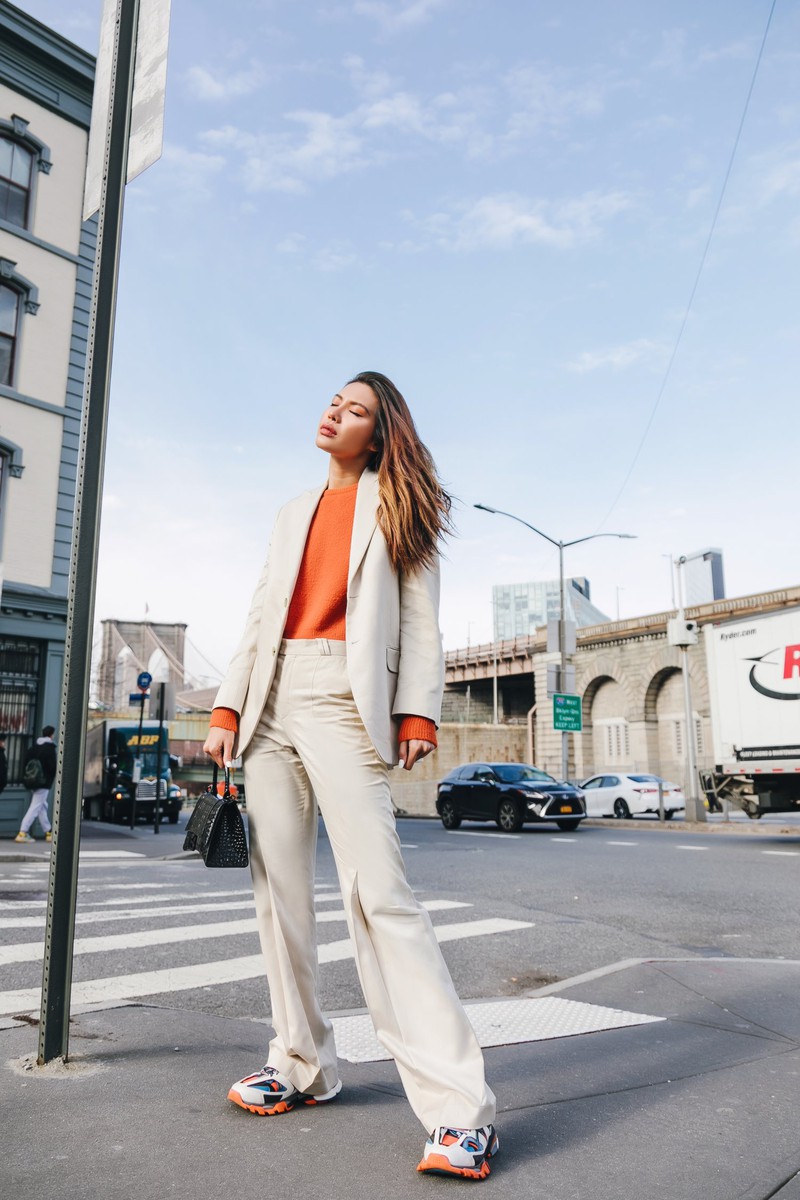 minh tu lai tiep tuc tung bo anh street style sanh dieu tai new york hinh 10