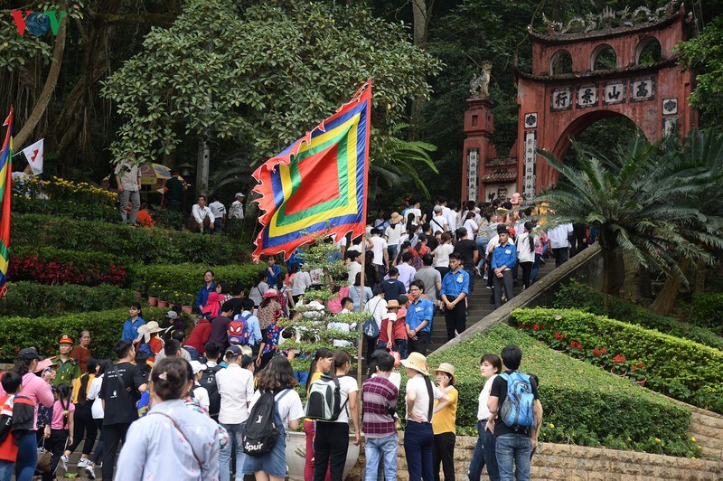 gio to hung vuong nam 2020 khong han che nguoi dan den dang huong hinh 1
