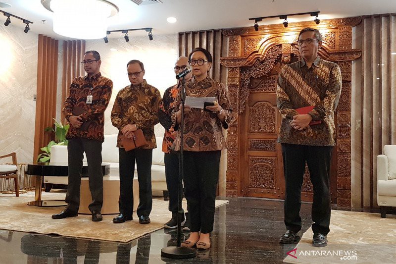indonesia cam du khach den tu italy, iran va han quoc nhap canh hinh 1