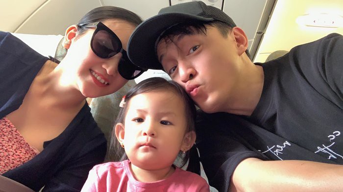 chuyen showbiz: ho ngoc ha khoe duong cong nong bong ben ban trai hinh 8