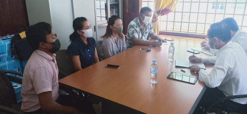 campuchia keu goi nguoi tiep xuc voi khach nhat duong tinh covid-19 di kham hinh 1