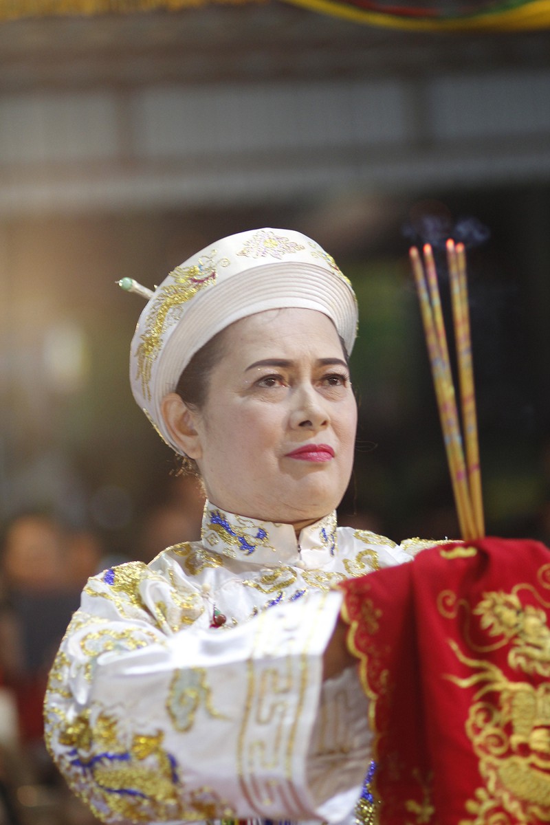 nghe nhan uu tu tran thi hue: niu giu loi co trong nghi le hau dong hinh 1