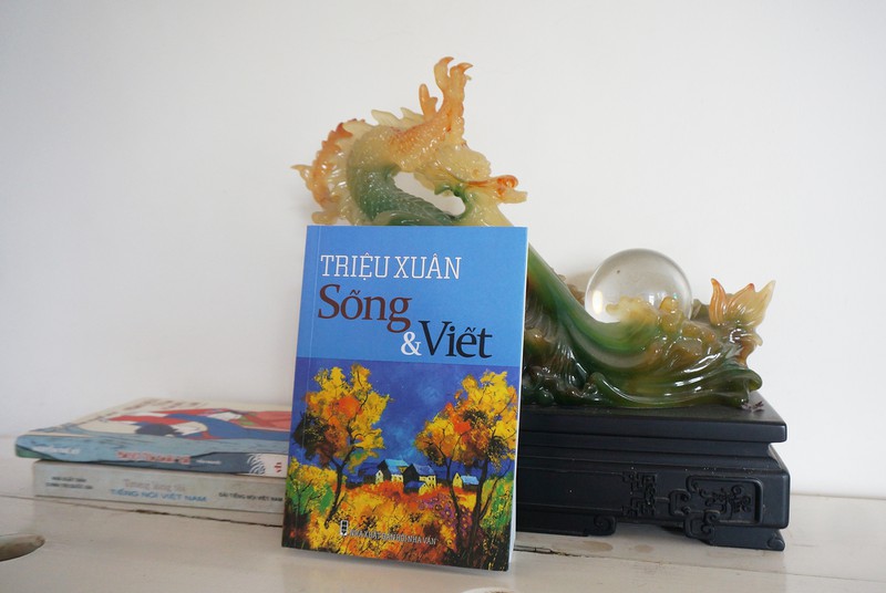 chuyen thoi xa xua ua ve trong tieu thuyet "trieu xuan - song va viet" hinh 1