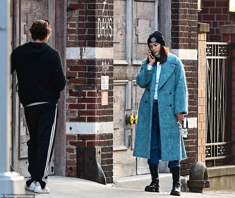 "chan dai" irina shayk co tinh moi sau khi chia tay bradley cooper? hinh 4