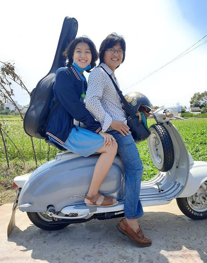 co gai hat "ta da thay gi trong dem nay" vieng mo trinh cong son hinh 4