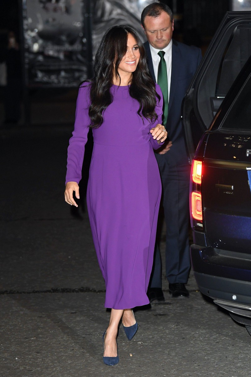 nhung bo vay dep nhat cua meghan markle khi con la thanh vien hoang gia hinh 19