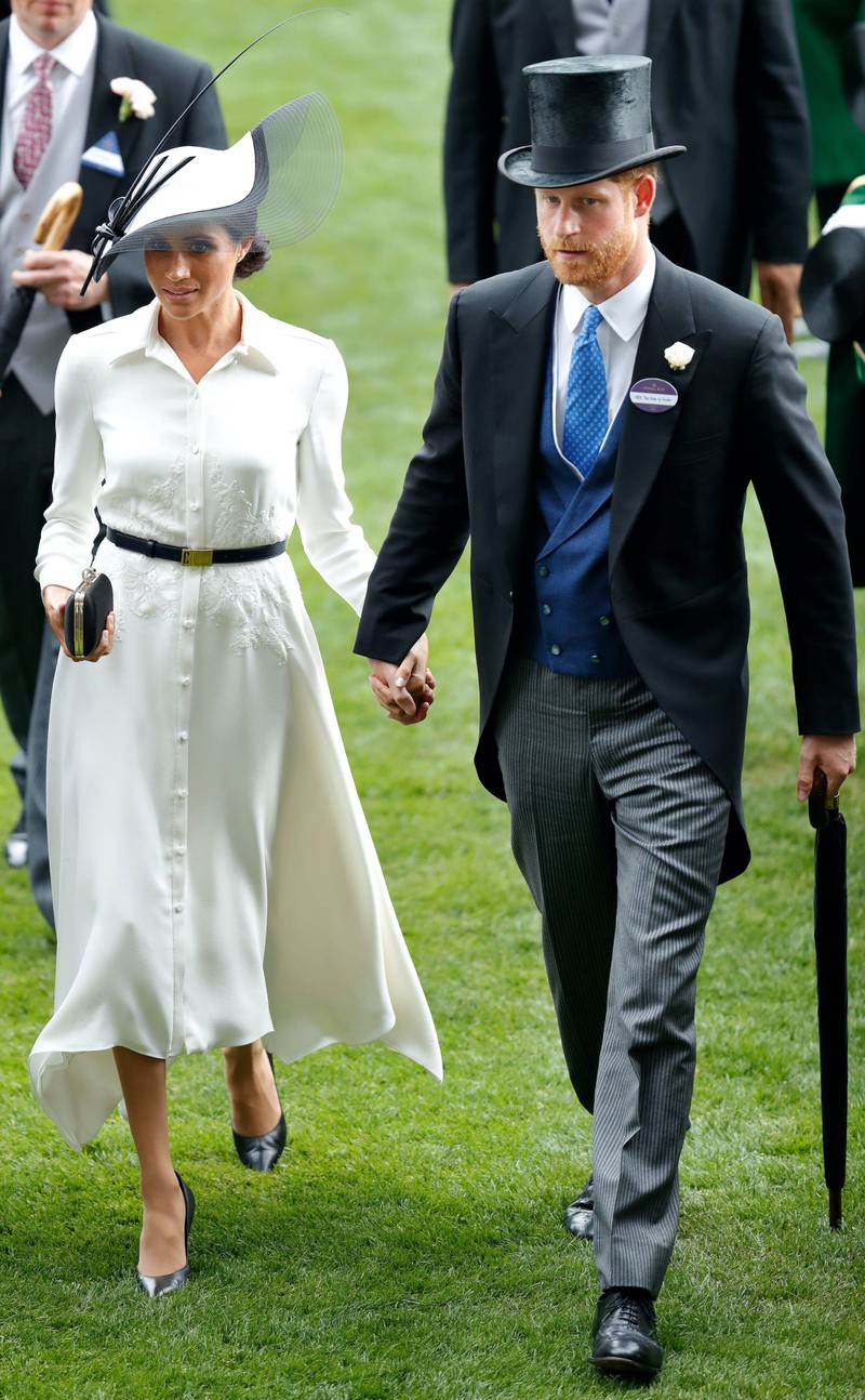 nhung bo vay dep nhat cua meghan markle khi con la thanh vien hoang gia hinh 6