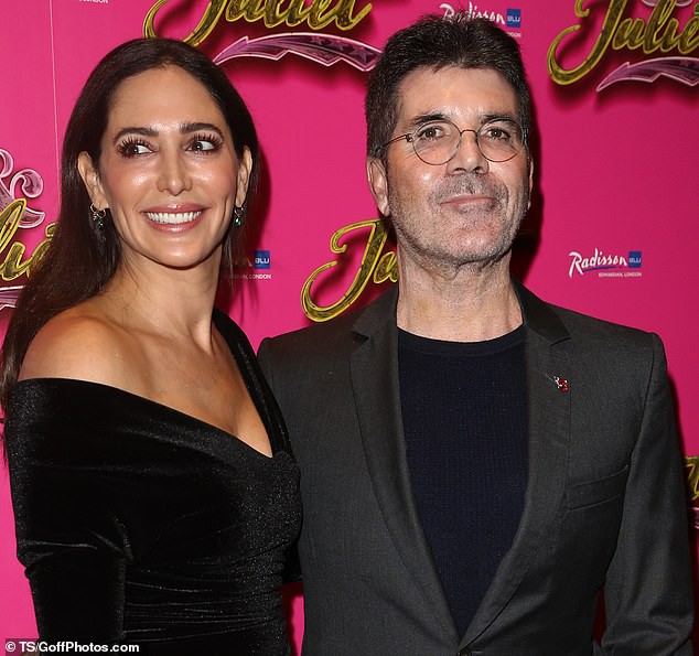 ban gai "ong trum" simon cowell "phong bi" can than khi di mua sam hinh 6