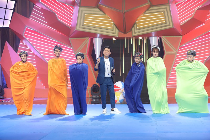truong giang dau dau vi "nu sinh" mac van khoa ca biet hinh 4