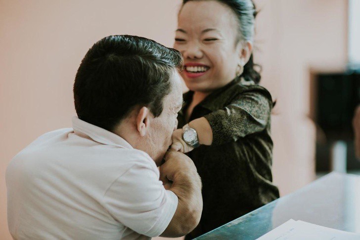 nguong mo tinh yeu cua cap doi nho be nhat hanh tinh hinh 6