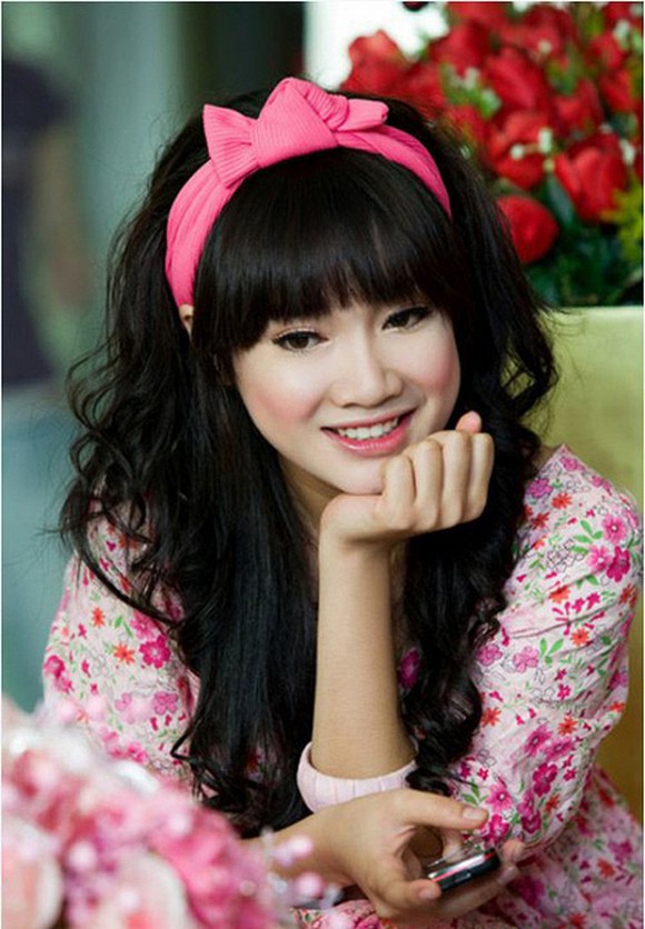 chuyen showbiz: khanh thi khoe anh dien ao tam nong bong 10 nam truoc  hinh 5