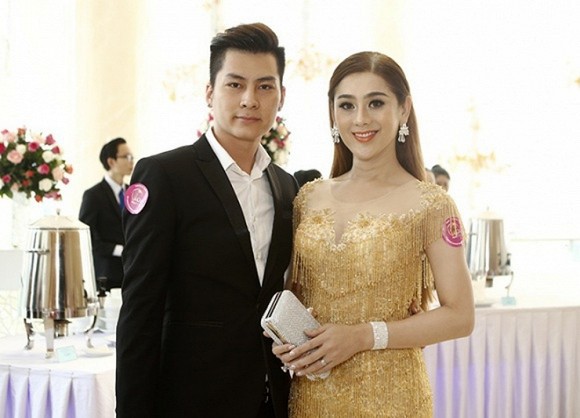 chuyen showbiz: khanh thi khoe anh dien ao tam nong bong 10 nam truoc  hinh 6