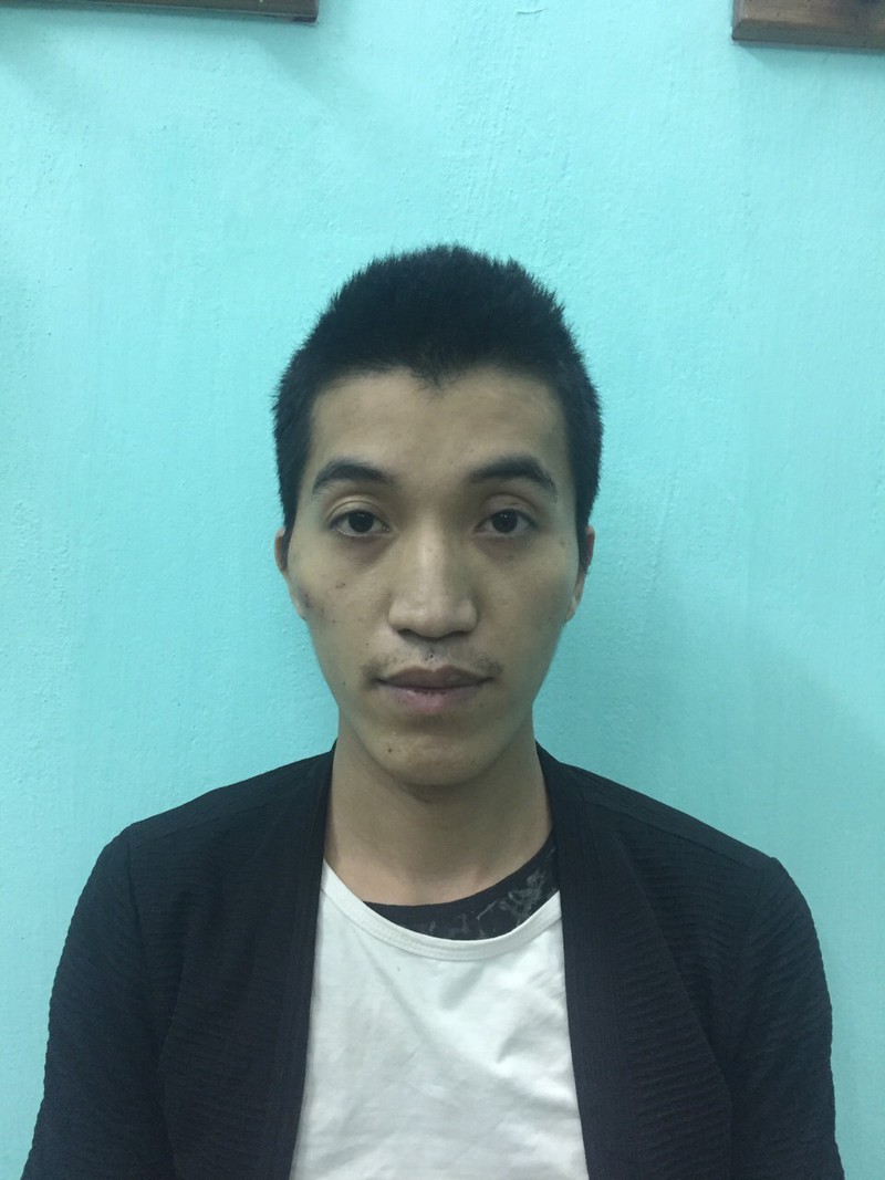 quang ninh khoi to 4 doi tuong hanh hung can bo phong dich hinh 1