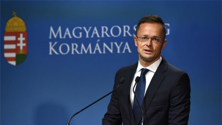 hungary ho tro khau trang, thiet bi y te cho cong dong ngoai bien gioi hinh 1