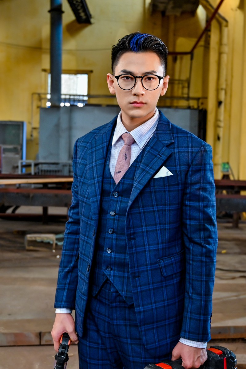 isaac "don tim" fan voi loat anh sieu dep trai o hau truong phim hanh dong hinh 7