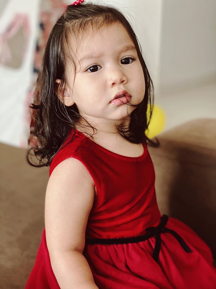 ngam con gai lai tay xinh xan, dang yeu cua sieu mau ha anh hinh 7