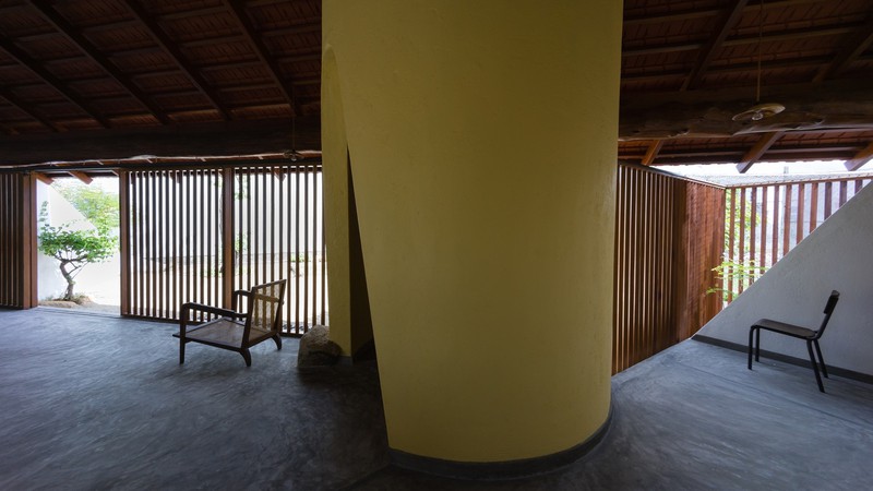 an tuong truoc ngoi nha lam tu hai khoi hinh tam giac hinh 12