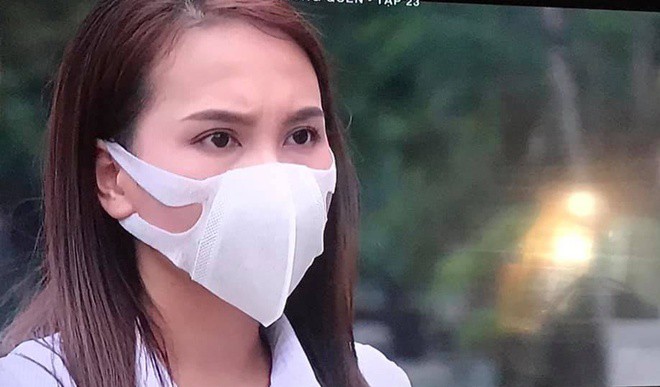 chuyen showbiz: he lo doan tin nhan mui man giua tran thanh va ba xa hari won hinh 8