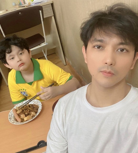 chuyen showbiz: ho ngoc ha lo guong mat "cung do" do photoshop qua da hinh 6