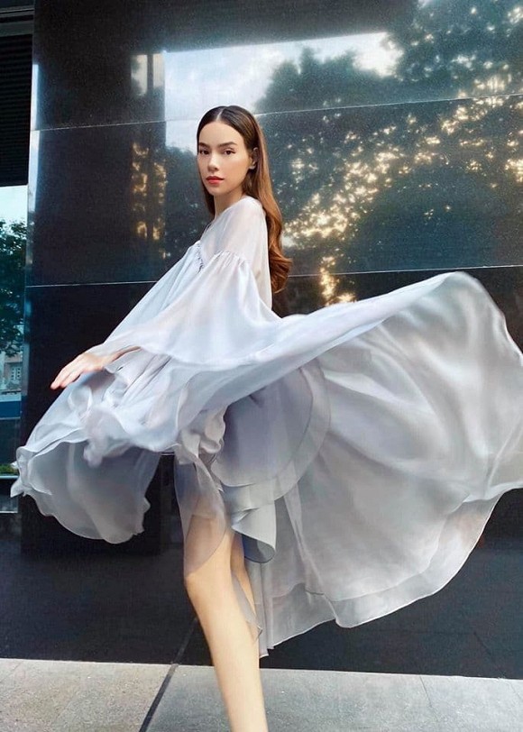 chuyen showbiz: ho ngoc ha lo guong mat "cung do" do photoshop qua da hinh 1
