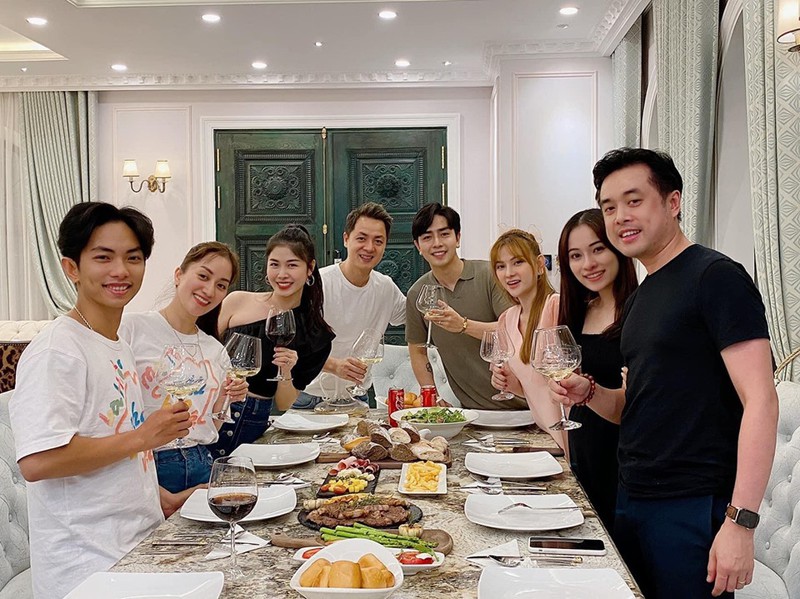 khanh thi, thu thuy, duong khac linh tu hop tai nha dang khoi hinh 1