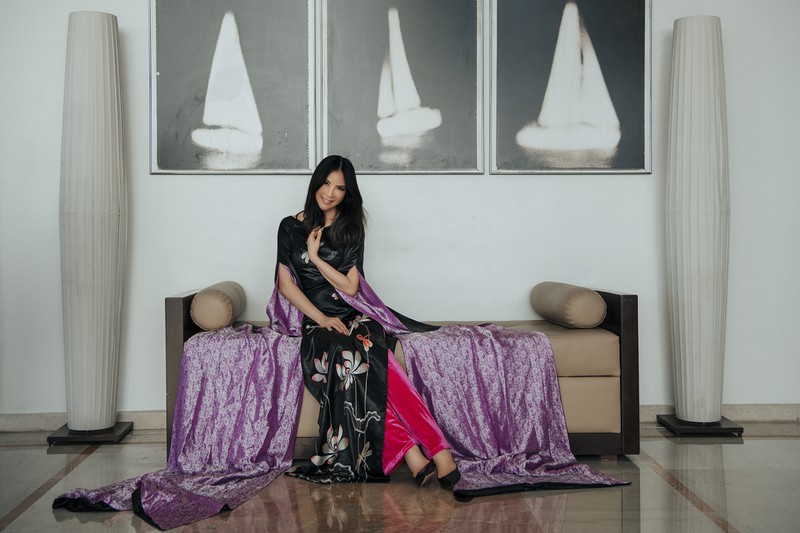 mc thanh mai tha dang cung ao dai tren sa mac israel hinh 2
