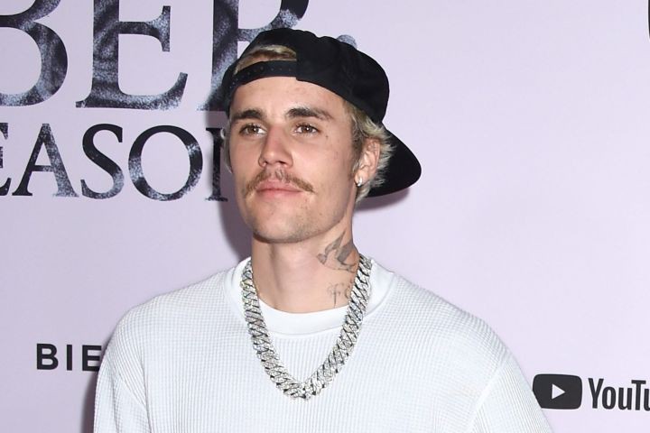 justin bieber tung ra nhieu chung cu bac bo cao buoc tan cong tinh duc  hinh 1