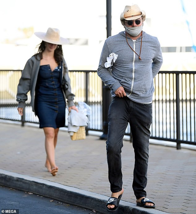 ban gai leonardo dicaprio rang ro don tuoi moi tren du thuyen hinh 1