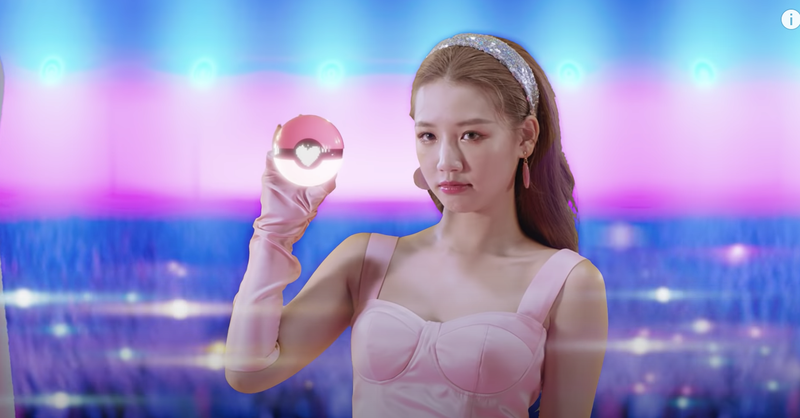 amee bien hoa da dang nhieu nhan vat game trong mv moi hinh 4