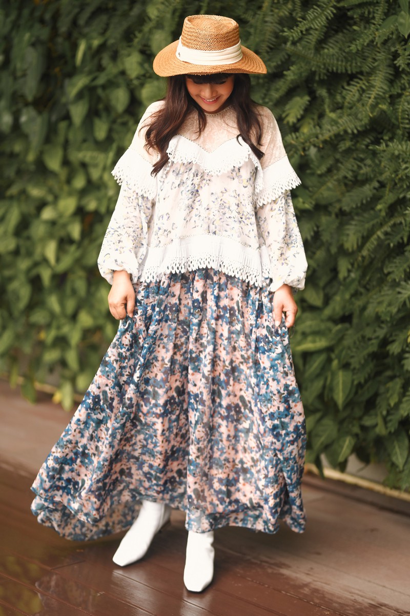 hoa hau hang nguyen tu phoi do chup anh street style hinh 6
