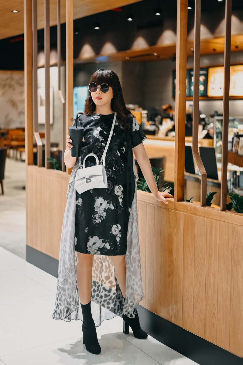 hoa hau hang nguyen tu phoi do chup anh street style hinh 14