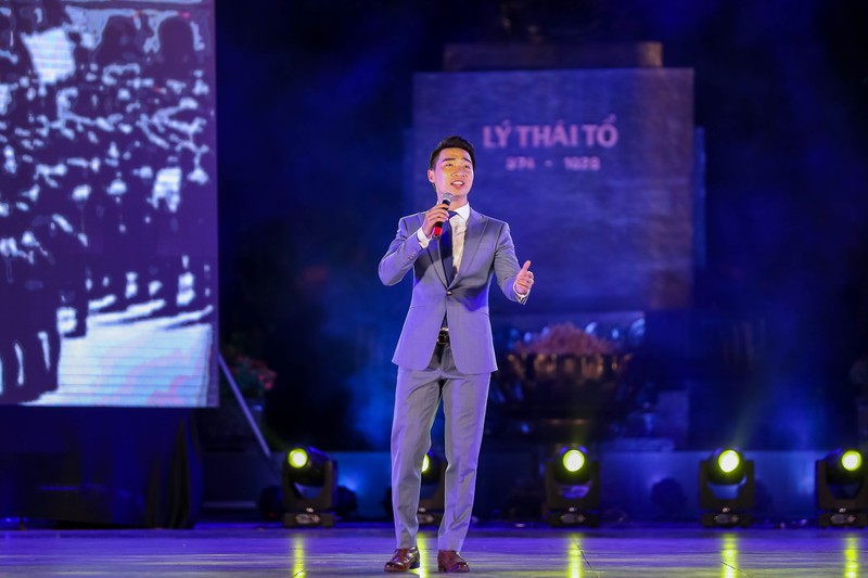 tung bung le hoi duong pho "ha noi - diem den xanh" tai ho guom hinh 8