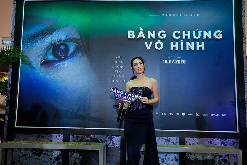 ai phuong bat ngo khoe giong hat tai cong chieu "bang chung vo hinh" hinh 9