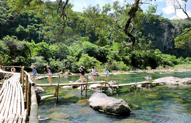 nhao lon, cheo thuyen duoi suoi mooc hinh 5