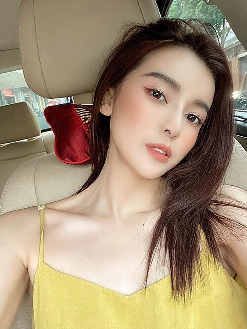 chuyen showbiz: ho ngoc ha bat ngo than phien "met" vi ban trai kim ly hinh 5