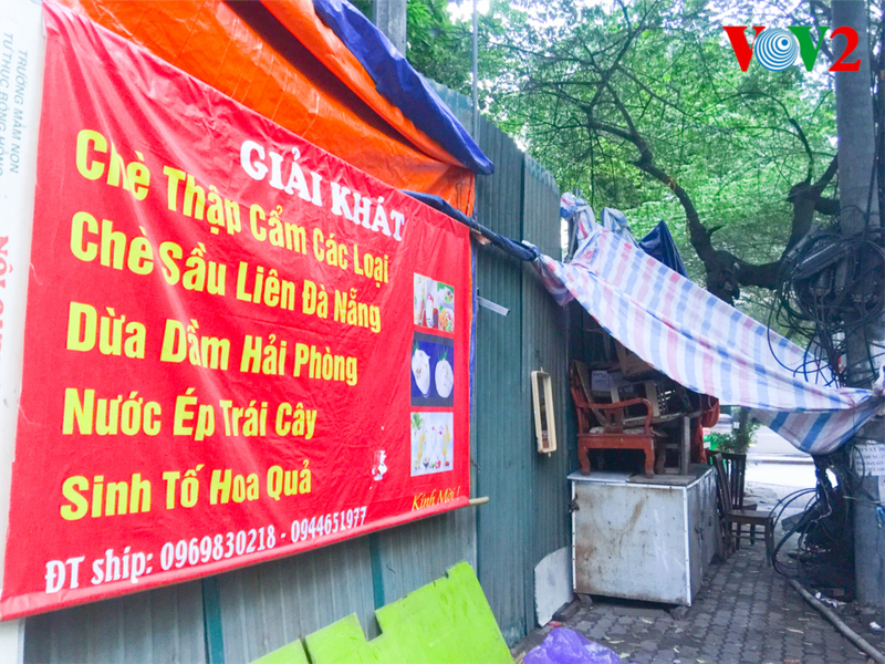 nhieu hang quan via he ha noi hoat dong bat chap lenh cam hinh 3