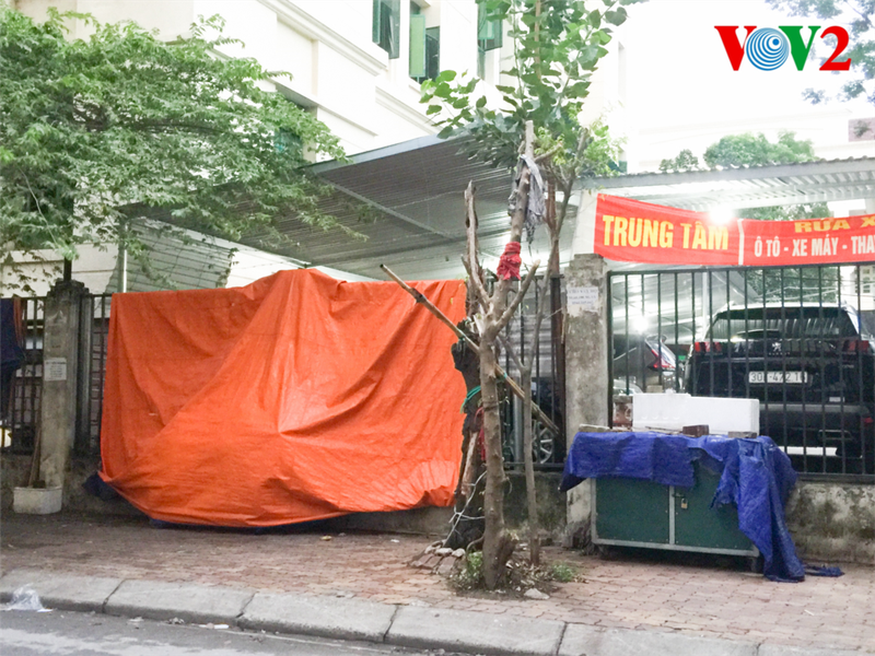 nhieu hang quan via he ha noi hoat dong bat chap lenh cam hinh 5