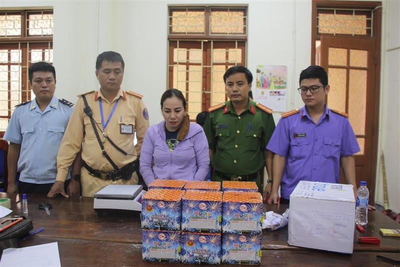 "son nu" tu pho nui mang thuoc phien va hang cam xuong pho tieu thu hinh 1