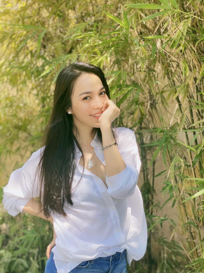 chuyen showbiz: phanh lee bi che beo khi mac ao tam khoe dang ben be boi hinh 7
